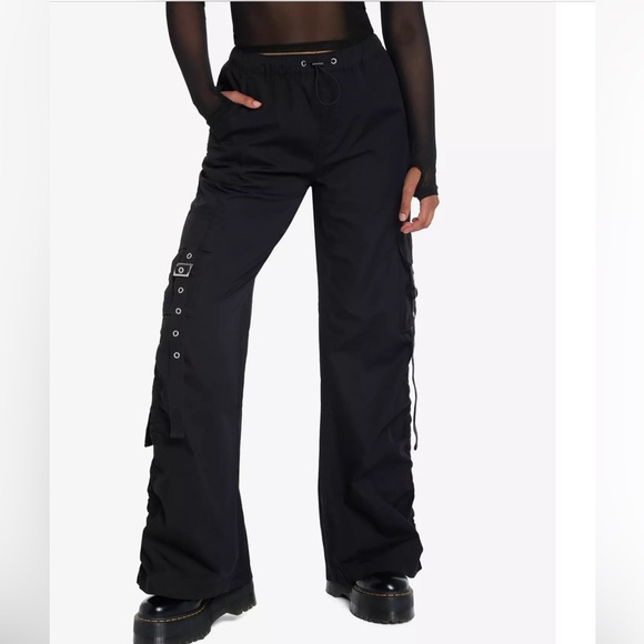 Hot Topic Pants - Black Grommet Strap Wide Leg Parachute Pants